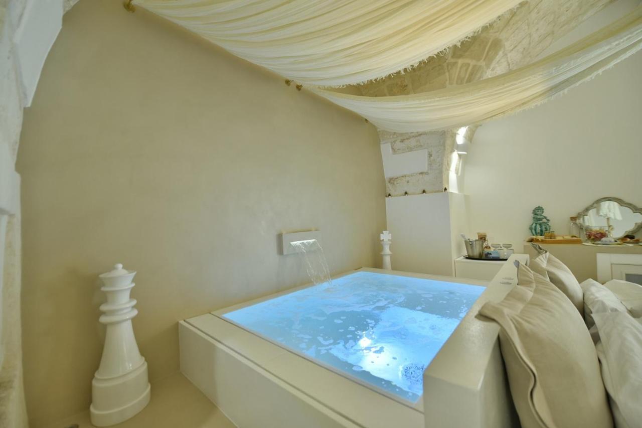 Eurydice Suite With Infinity Jacuzzi Ostuni Extérieur photo